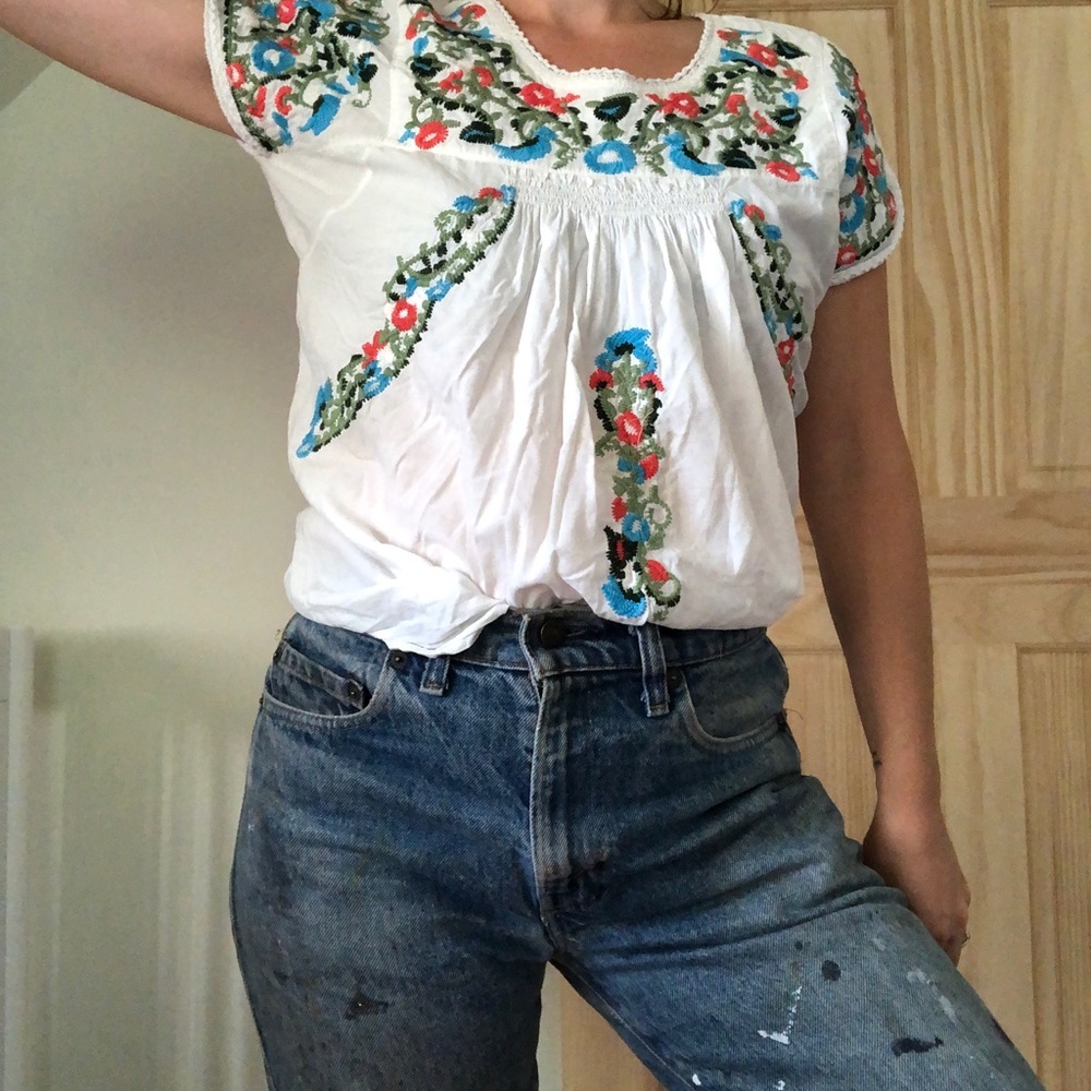 Cute embroidered vintage blouse